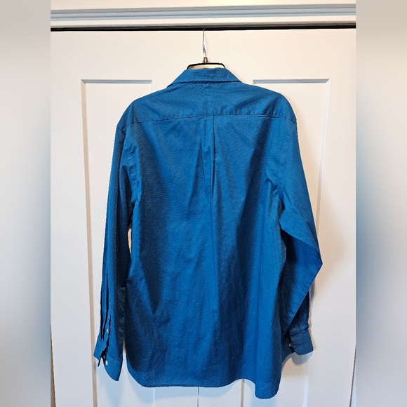 Van Heusen Classic Fit XL - Picture 2 of 3